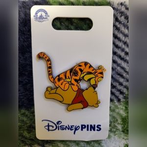 Disney Parks Limited Edition Winnie the Pooh and Tigger Pin